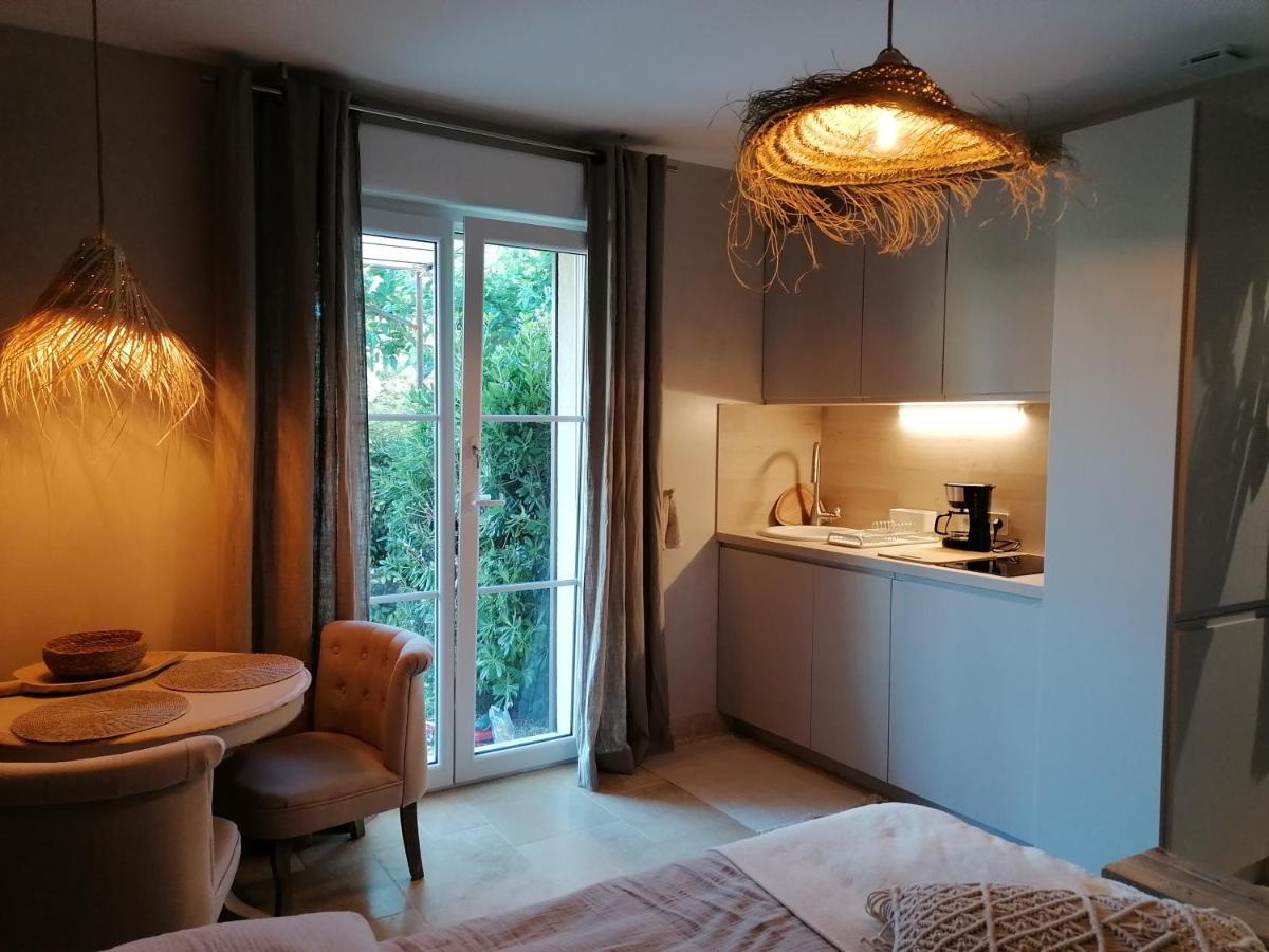 L'Autre Perle, Balneo En Supplement, Le Clos Des Perles トゥルトゥール エクステリア 写真