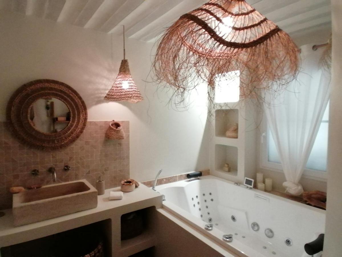 L'Autre Perle, Balneo En Supplement, Le Clos Des Perles トゥルトゥール エクステリア 写真