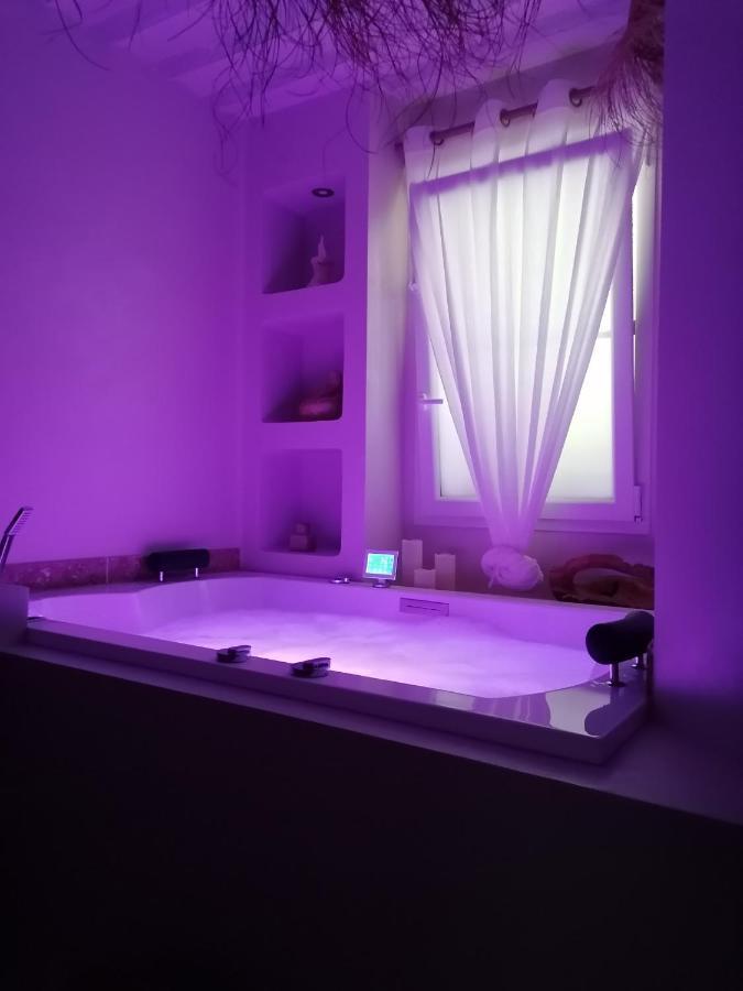 L'Autre Perle, Balneo En Supplement, Le Clos Des Perles トゥルトゥール エクステリア 写真